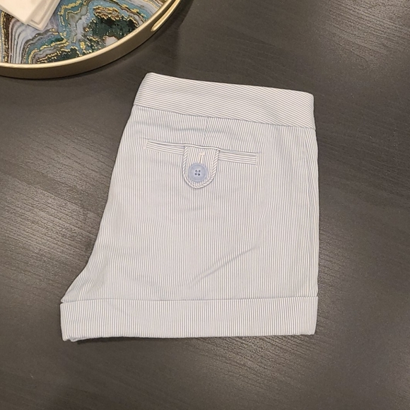 Pinstripe shorts - Picture 3 of 4